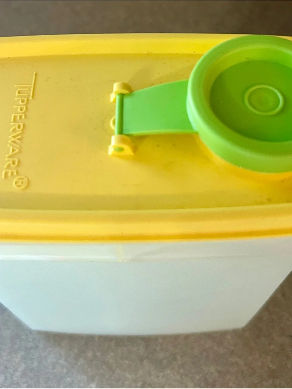 Tupperware Yellow-Lid Dry Goods Container with Green Scoop
